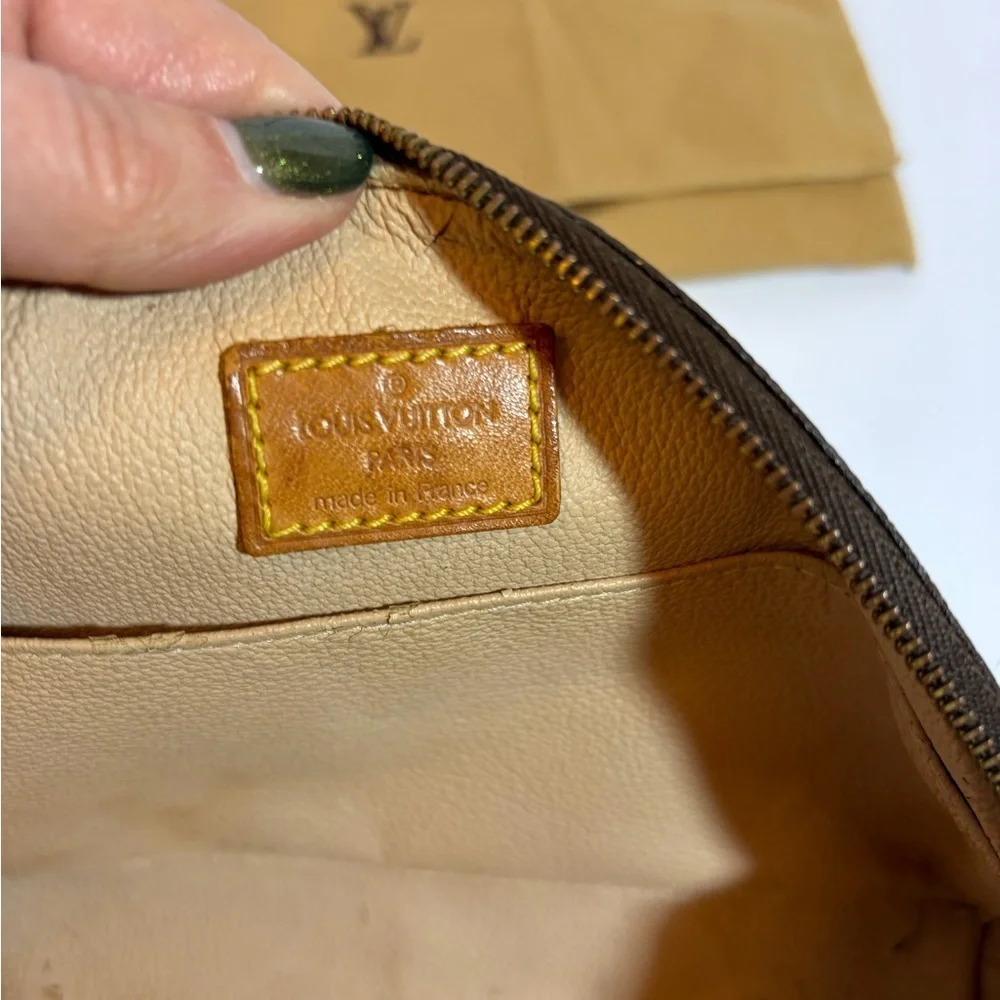 Louis Vuitton Monogram Large size Cosmetic Case in Brown and Gold